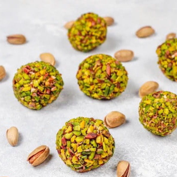 Energy_balls_with_nuts